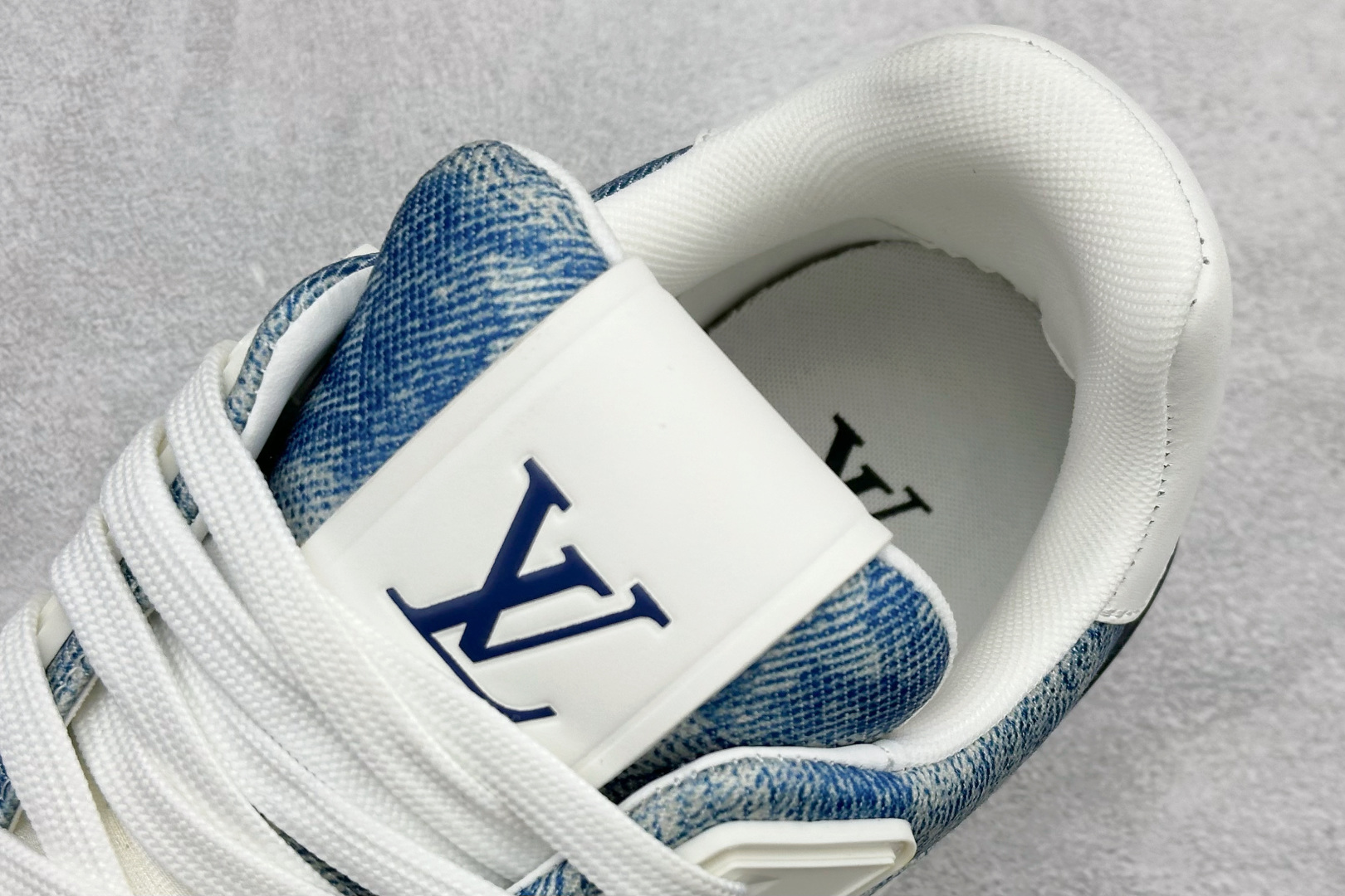 YS纯原广奢高端货 LOUIS VUITT路易威登 LV Trainer 男女同款