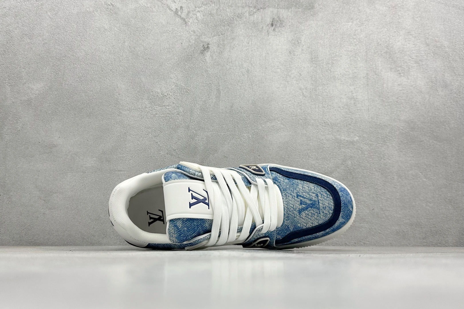 YS纯原广奢高端货 LOUIS VUITT路易威登 LV Trainer 男女同款