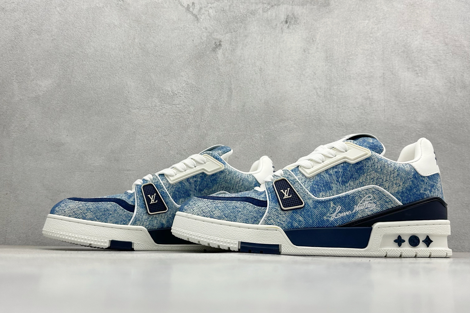 YS纯原广奢高端货 LOUIS VUITT路易威登 LV Trainer 男女同款