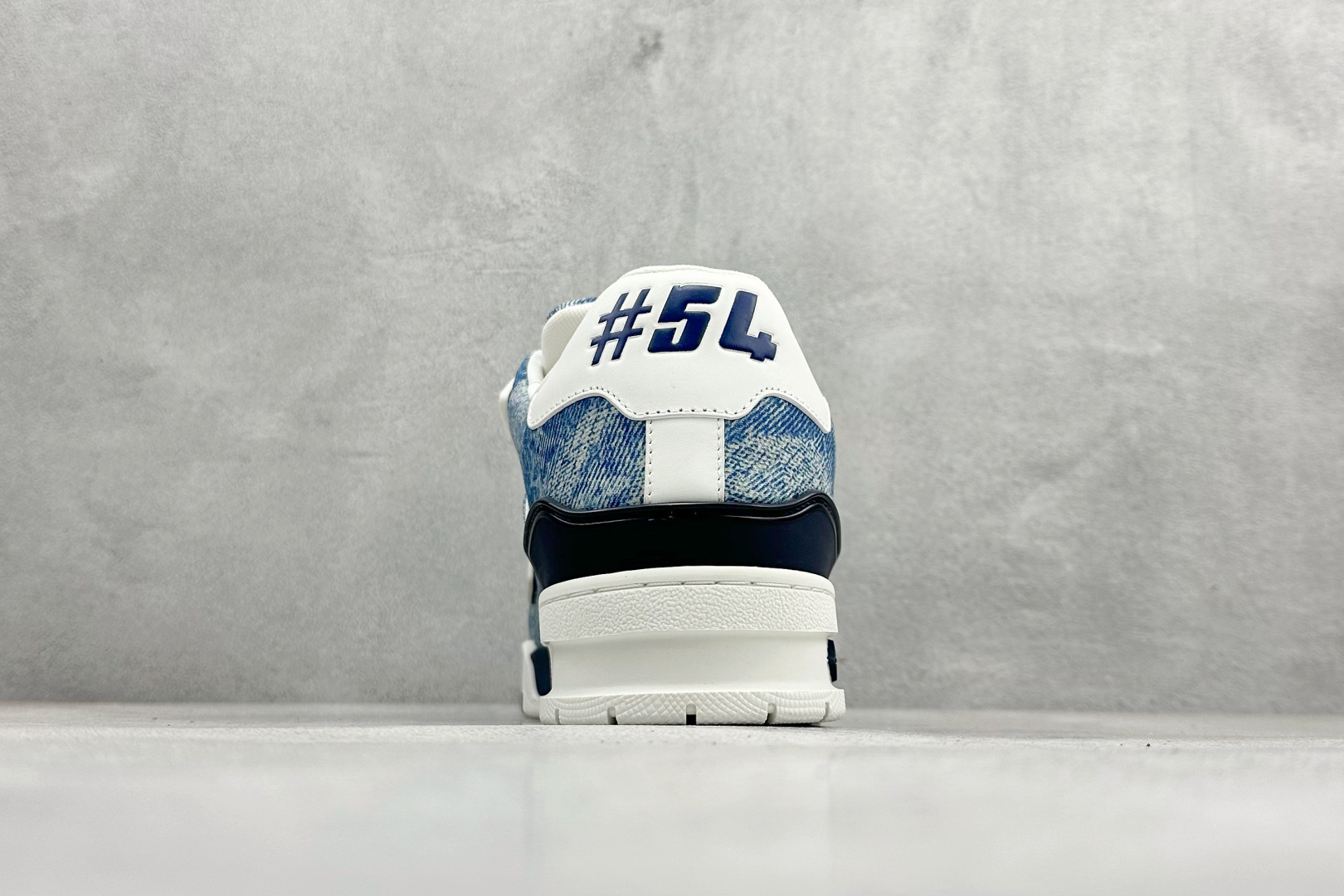 YS纯原广奢高端货 LOUIS VUITT路易威登 LV Trainer 男女同款