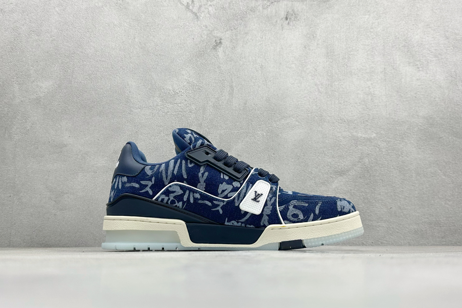 YS纯原广奢高端货 LOUIS VUITT×Nigo 联名款 路易威登 LV Trainer FW25 牛皮革 蓝色