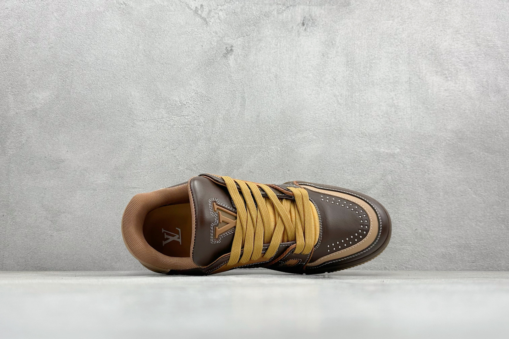 YS纯原广奢高端货 LOUIS VUITT路易威登 LV Trainer 棕色