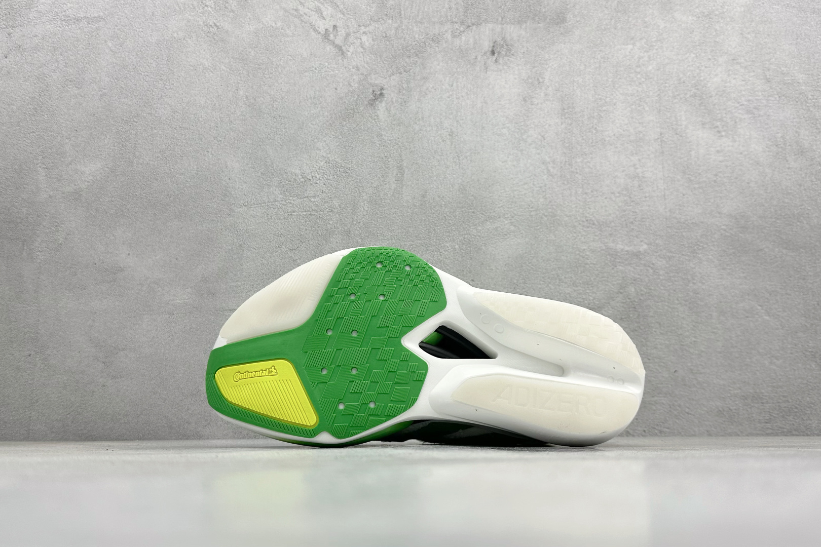 AdidAdizero Prime STRUNG 阿迪防滑耐磨舒适跑步鞋 JQ0620