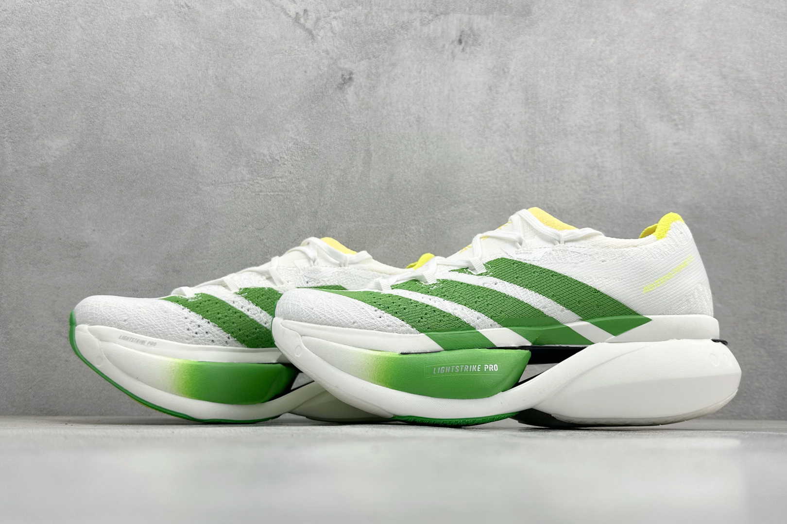 AdidAdizero Prime STRUNG 阿迪防滑耐磨舒适跑步鞋 JQ0620