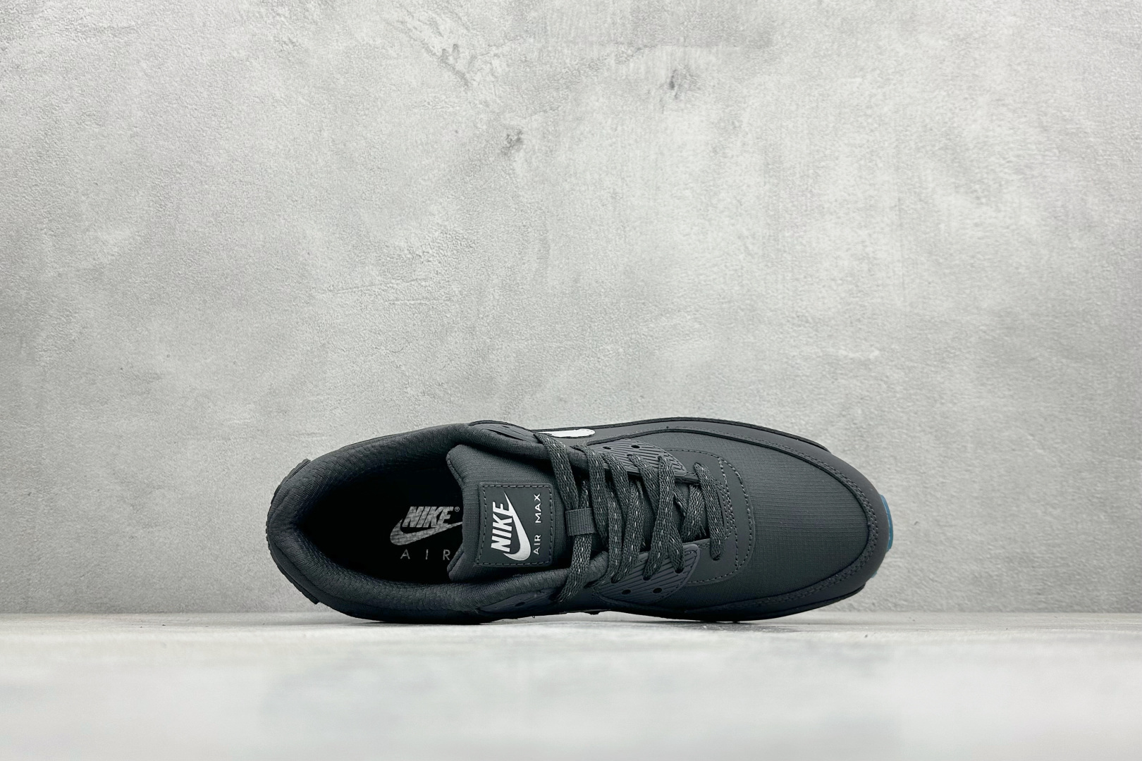 Nike Air Max 90 耐克复古气垫跑鞋 FV0381-001