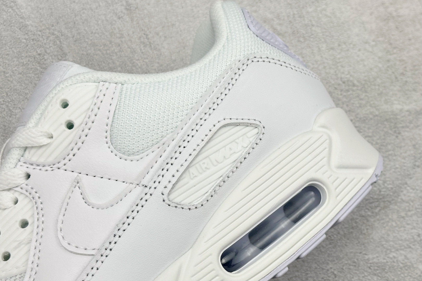 Nike Air Max 90 耐克复古气垫跑鞋 CN8490-100