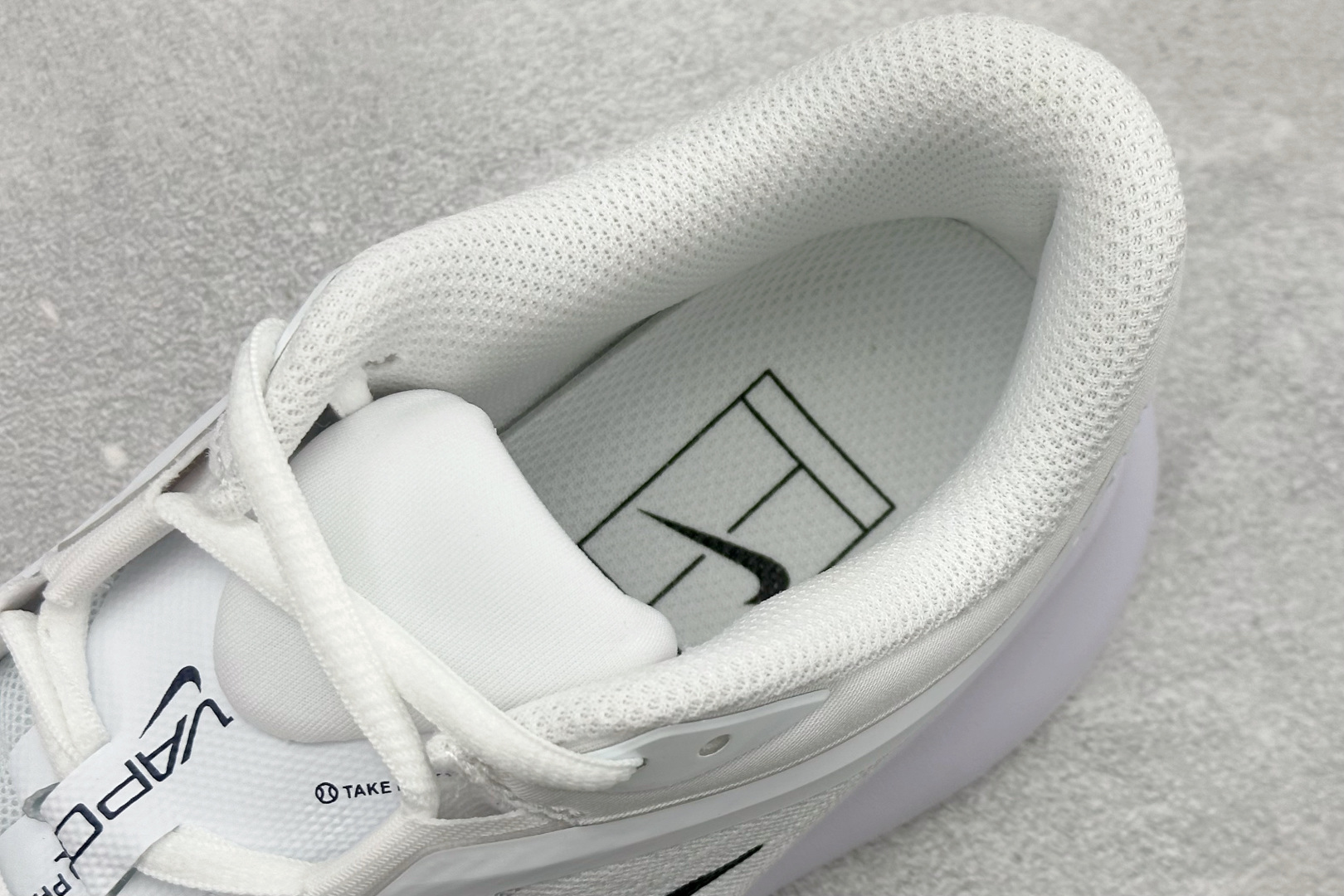 Nike M ZOOM VAPOR PRO 3 舒适百搭减震低帮网球鞋 FZ2161-101