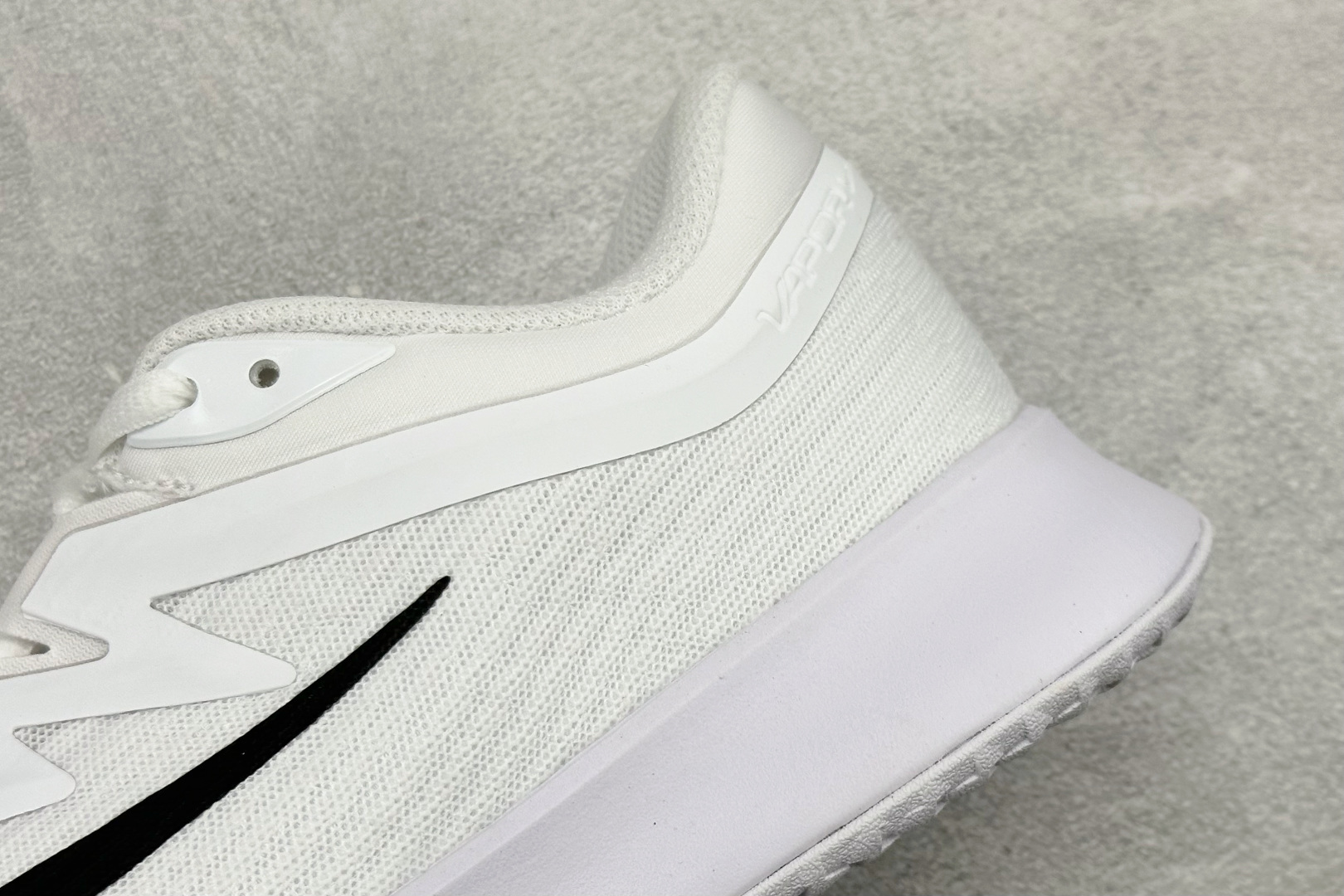 Nike M ZOOM VAPOR PRO 3 舒适百搭减震低帮网球鞋 FZ2161-101