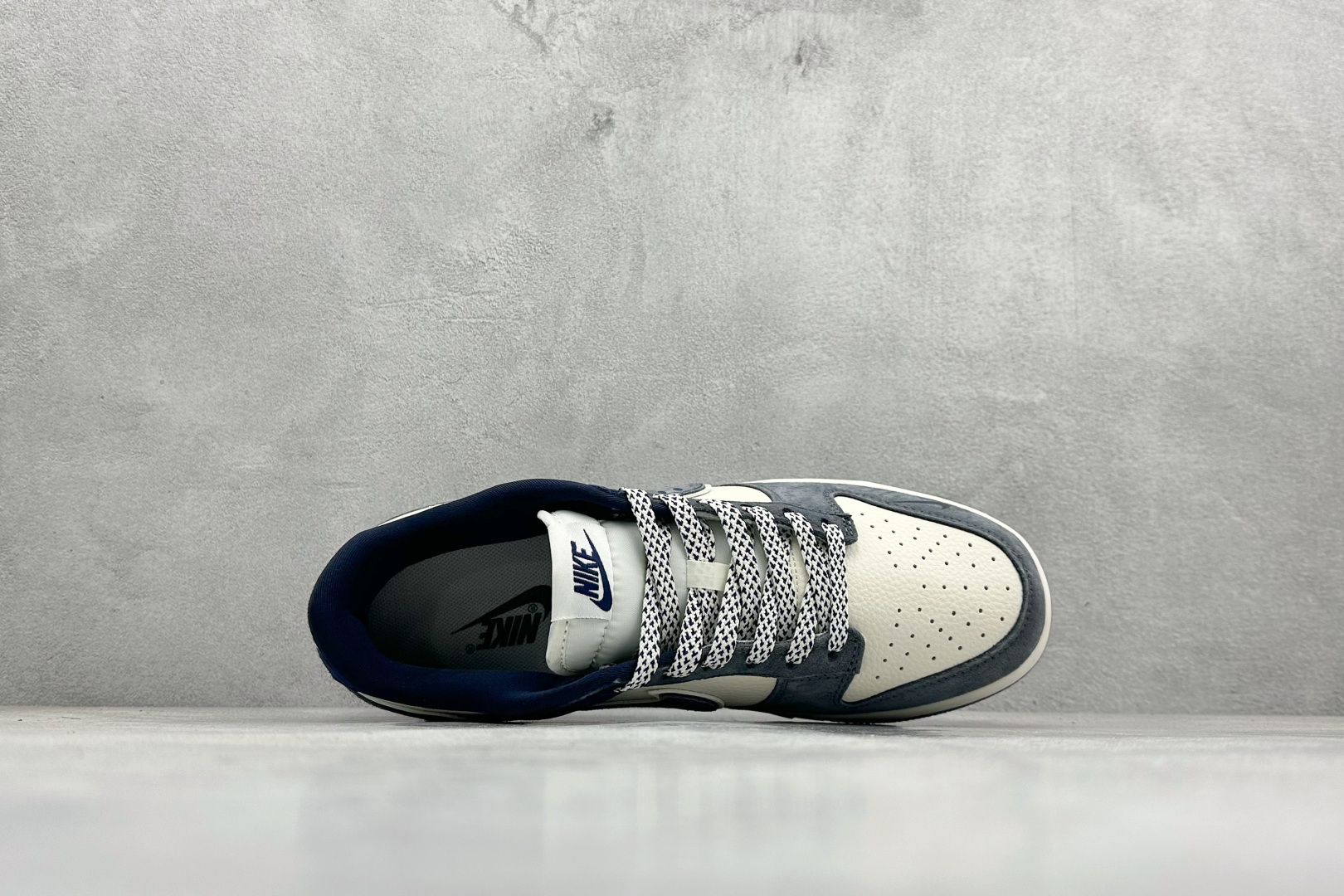 Nike SB Dunk Low“ 北面联名—米灰蓝笑脸” 周年高端定制 低帮休闲板鞋 MN1688-102