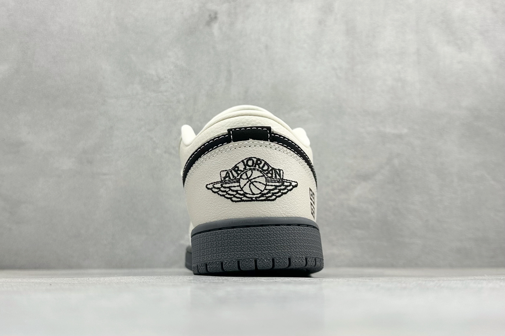 Air Jordan 1 Low AJ1 乔1 纪梵希联名 低帮复古篮球鞋QL1988-001