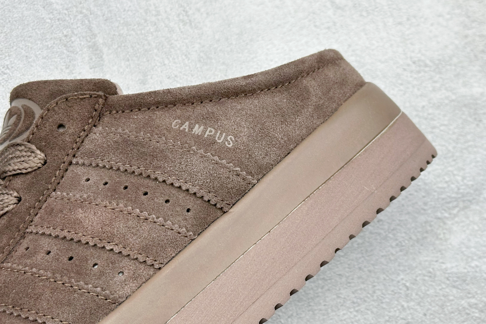 AdidCAMPUS 00s WTR LO W 阿迪系列面包风经典复古低帮百搭休闲加绒半拖 JR3731