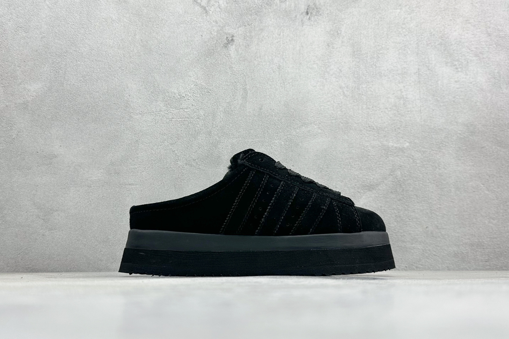 AdidCAMPUS 00s WTR LO W 阿迪系列面包风经典复古低帮百搭休闲加绒半拖 JR3733