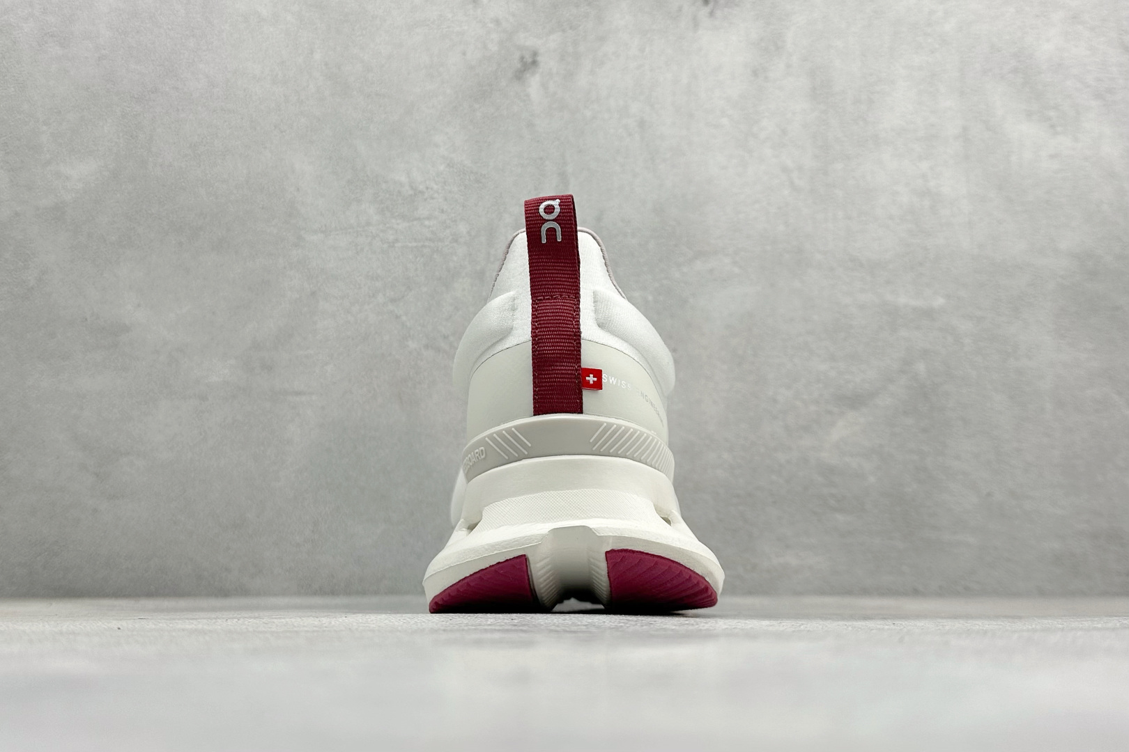 XD版 Cloudzone X 昂跑舒适百搭防滑耐磨 低帮休闲跑步鞋 3WE30413572