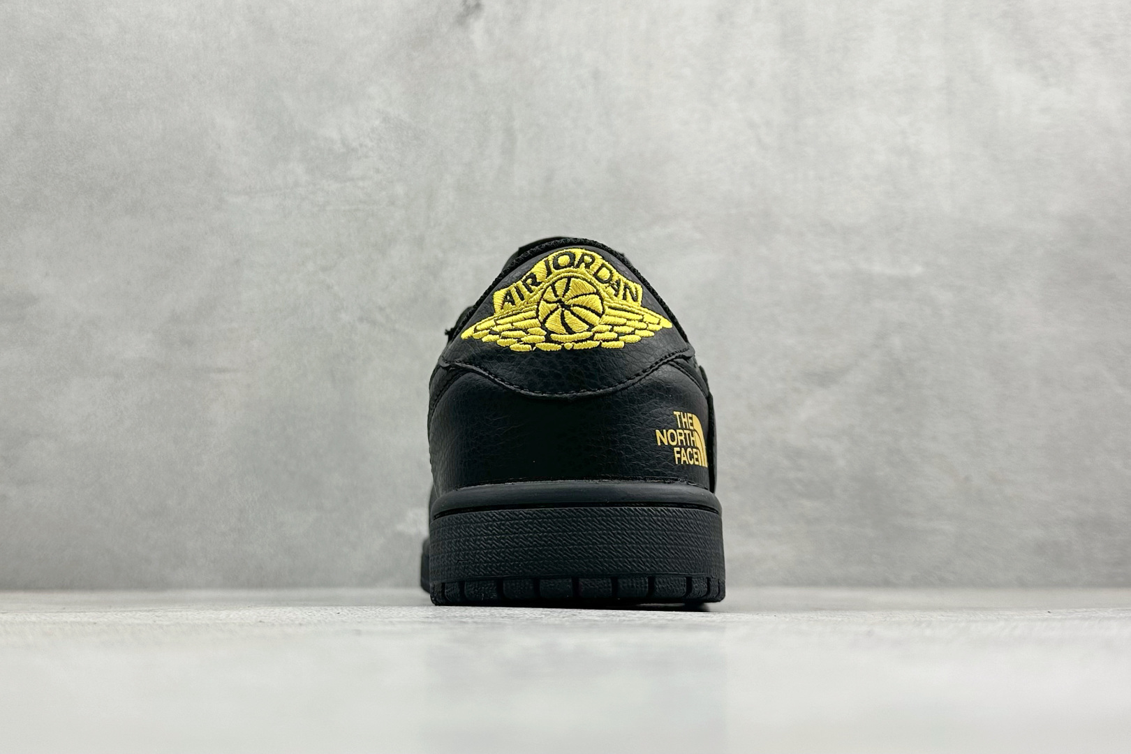 XC版Travis Scott x Fragment Design x Air Jordan 1 Low SP AJ1 乔1黑金 低帮文化休闲板鞋 DZ5899-043