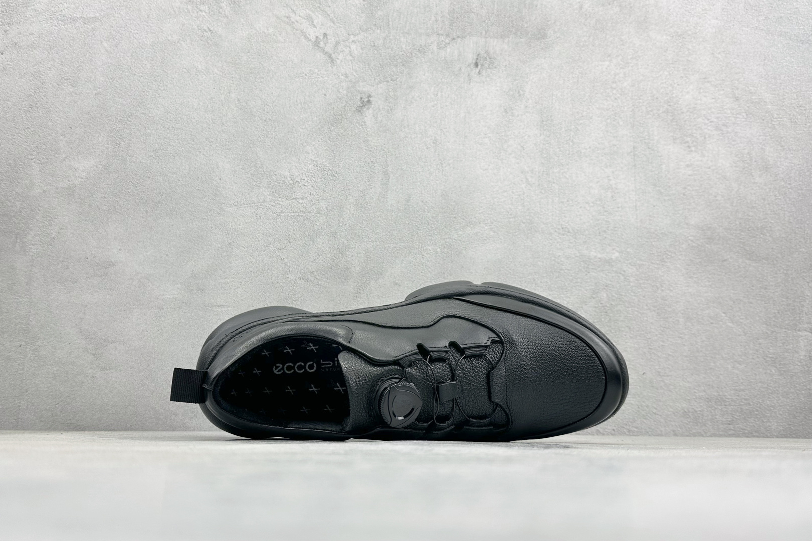 ECCO爱步跑步鞋百搭舒适 秋冬新款休闲运动鞋 875825