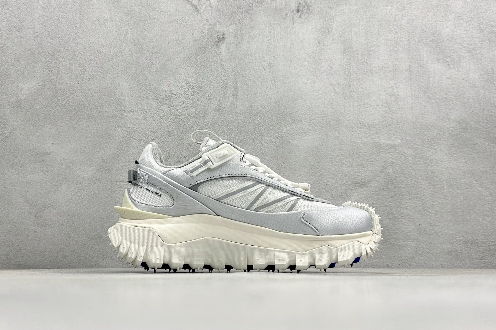 Moncler 蒙口 Trailgrip AMOEBA厚底系带耐磨低帮运动休闲鞋 J109A4M00100M