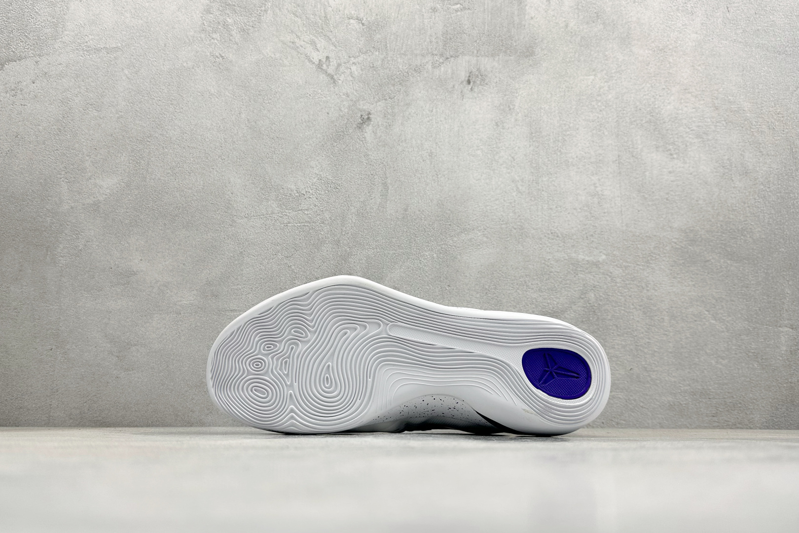 灭世Nike Kobe 9 Stitches Low 科比9代 实战篮球鞋 IH1401-100