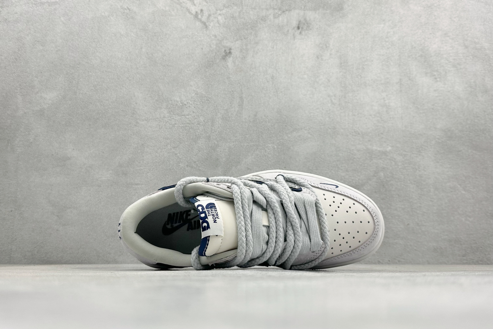 Travis Scott x Fragment Design x Jordan Air Jordan 1 Low SP “北面联名——CDG米蓝抽绳” XX3318-515