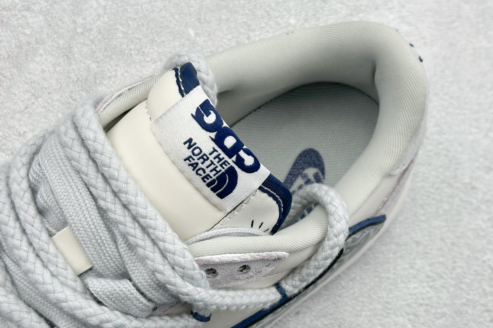 Travis Scott x Fragment Design x Jordan Air Jordan 1 Low SP “北面联名——CDG米蓝抽绳” XX3318-515