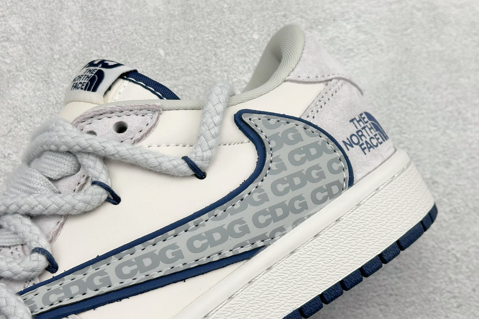 Travis Scott x Fragment Design x Jordan Air Jordan 1 Low SP “北面联名——CDG米蓝抽绳” XX3318-515