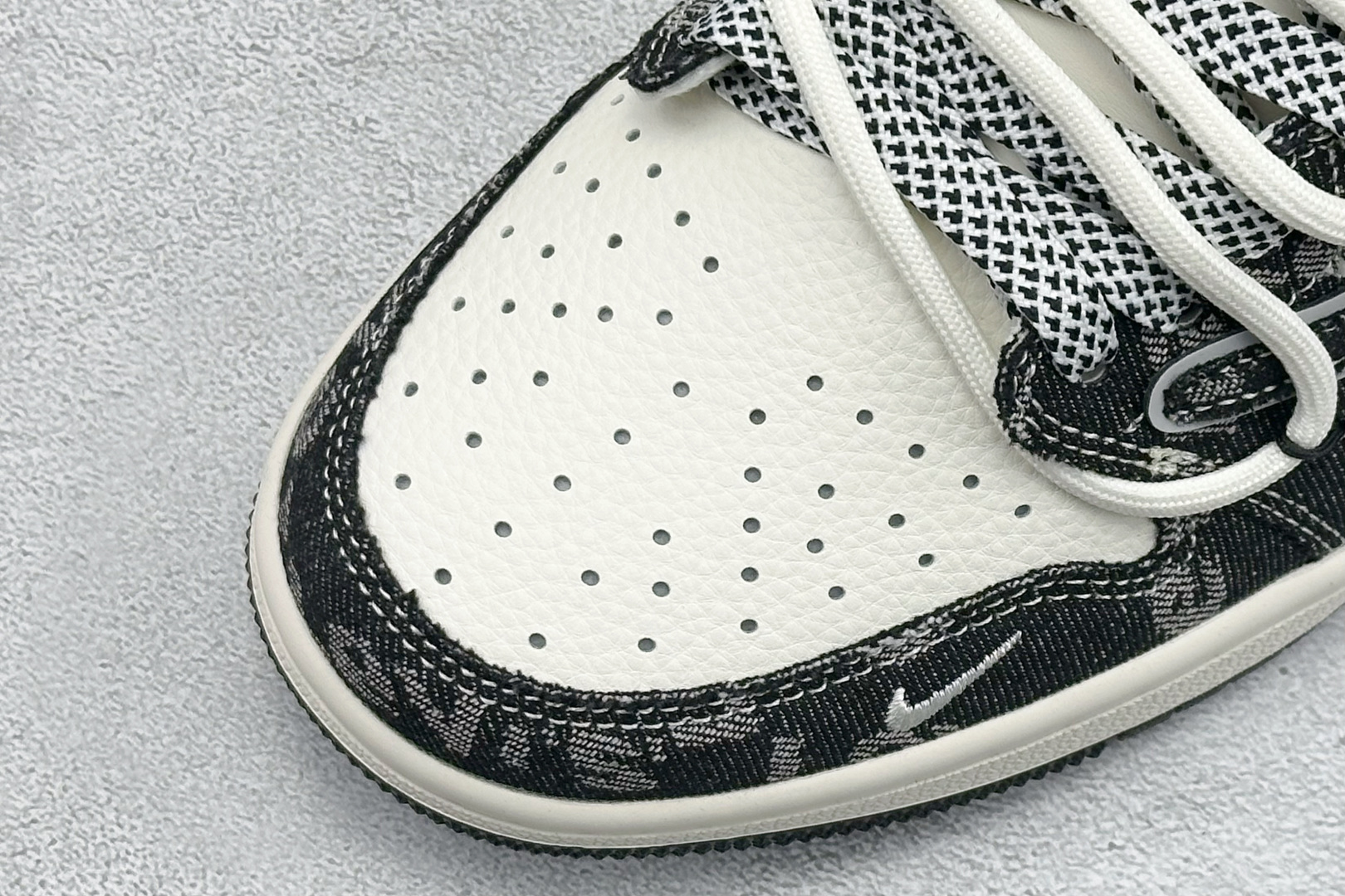 Travis Scott x Fragment Design x Jordan Air Jordan 1 Low SP 李维斯联名——“米白黑帆布绑带” HT5088-600