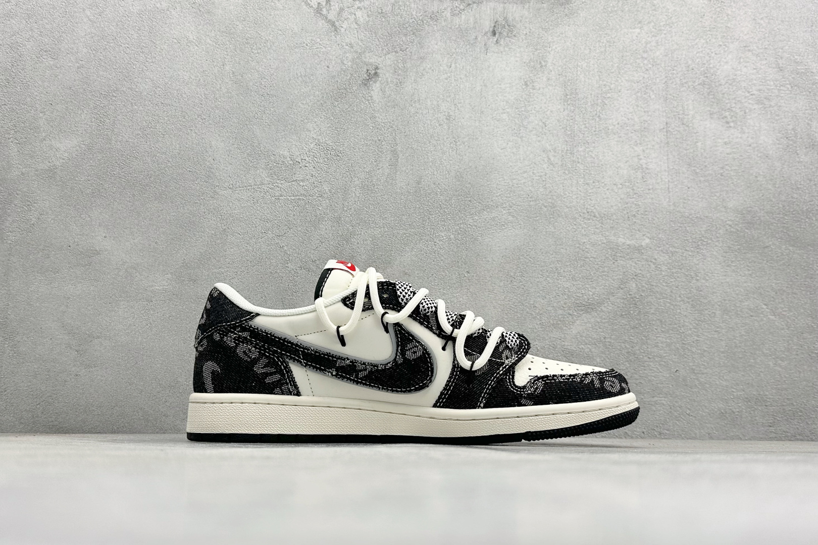 Travis Scott x Fragment Design x Jordan Air Jordan 1 Low SP 李维斯联名——“米白黑帆布绑带” HT5088-600