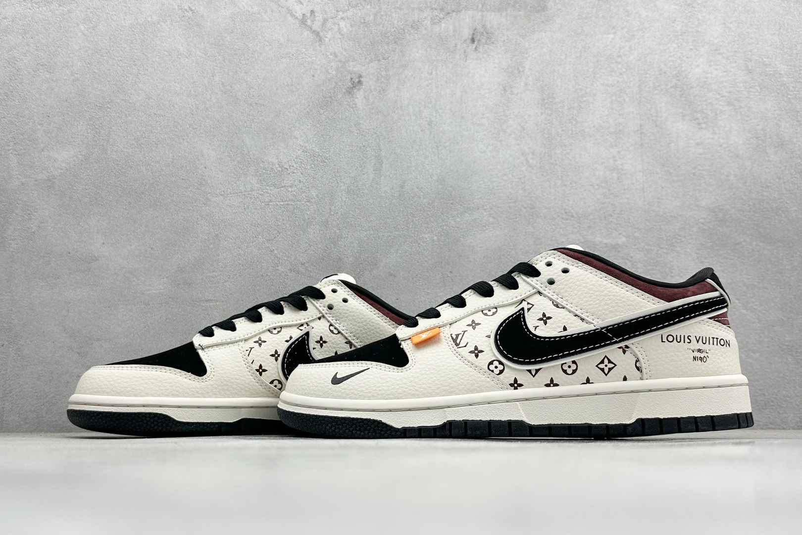 Nike SB Dunk Low“ LV联名—米黑棕印花” 周年高端定制 低帮休闲板鞋 MN1688-105