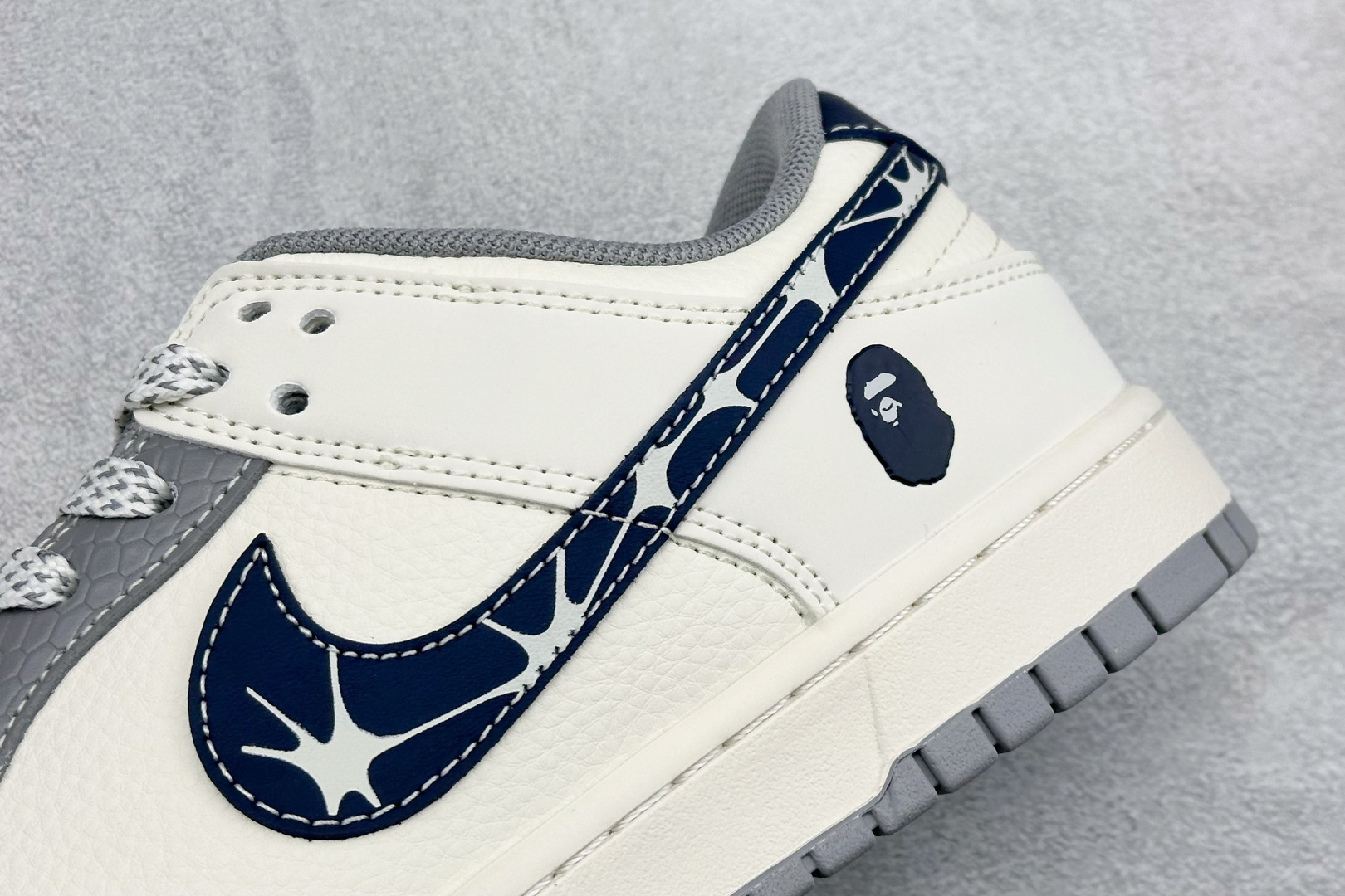 Nike SB Dunk Low“ 猿人头联名—米灰黑” 周年高端定制 低帮休闲板鞋 JP1628-036