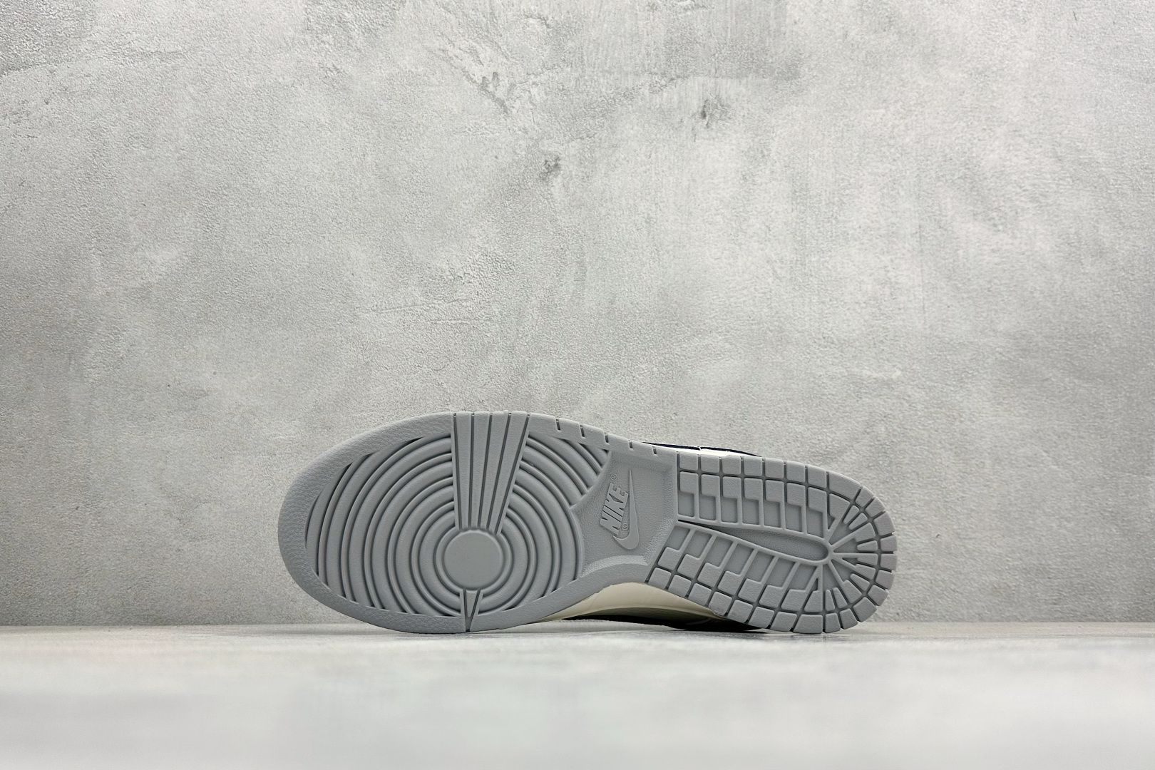 Nike SB Dunk Low“ 猿人头联名—米灰黑” 周年高端定制 低帮休闲板鞋 JP1628-036