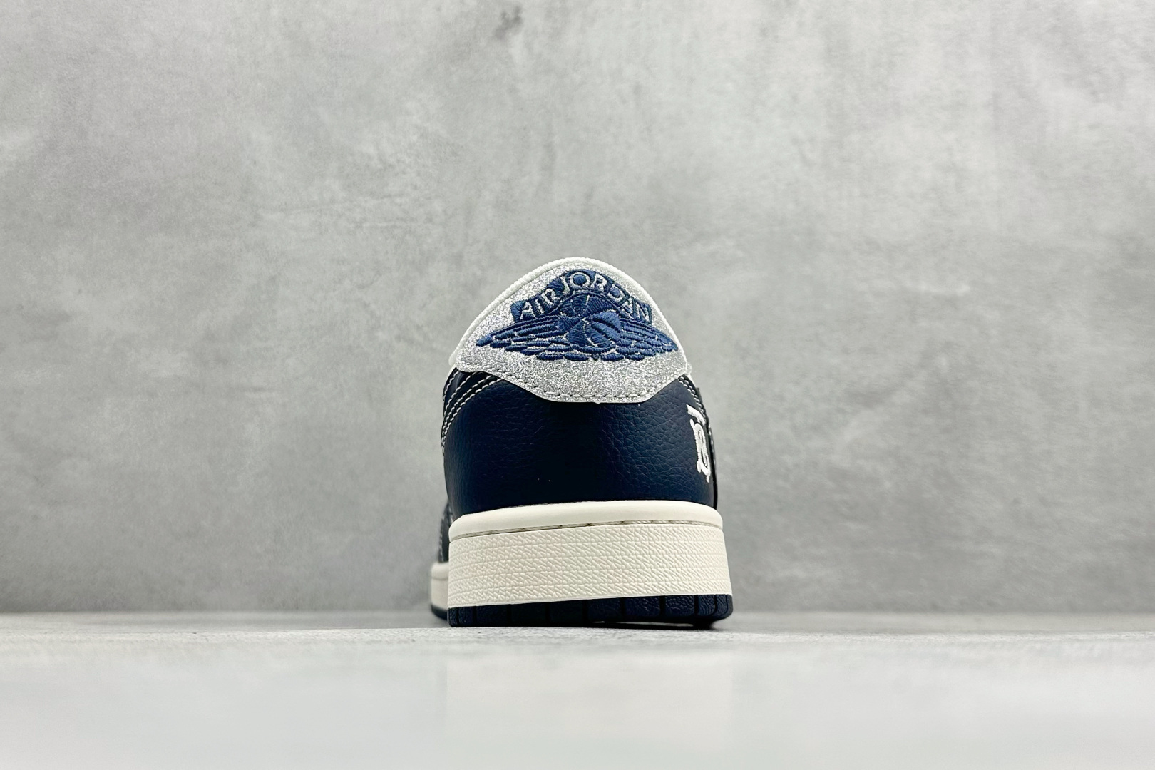 Air Jordan 1 Low AJ1 乔1 巴宝莉联名 高端定制 倒钩低帮复古篮球鞋HS1239-002