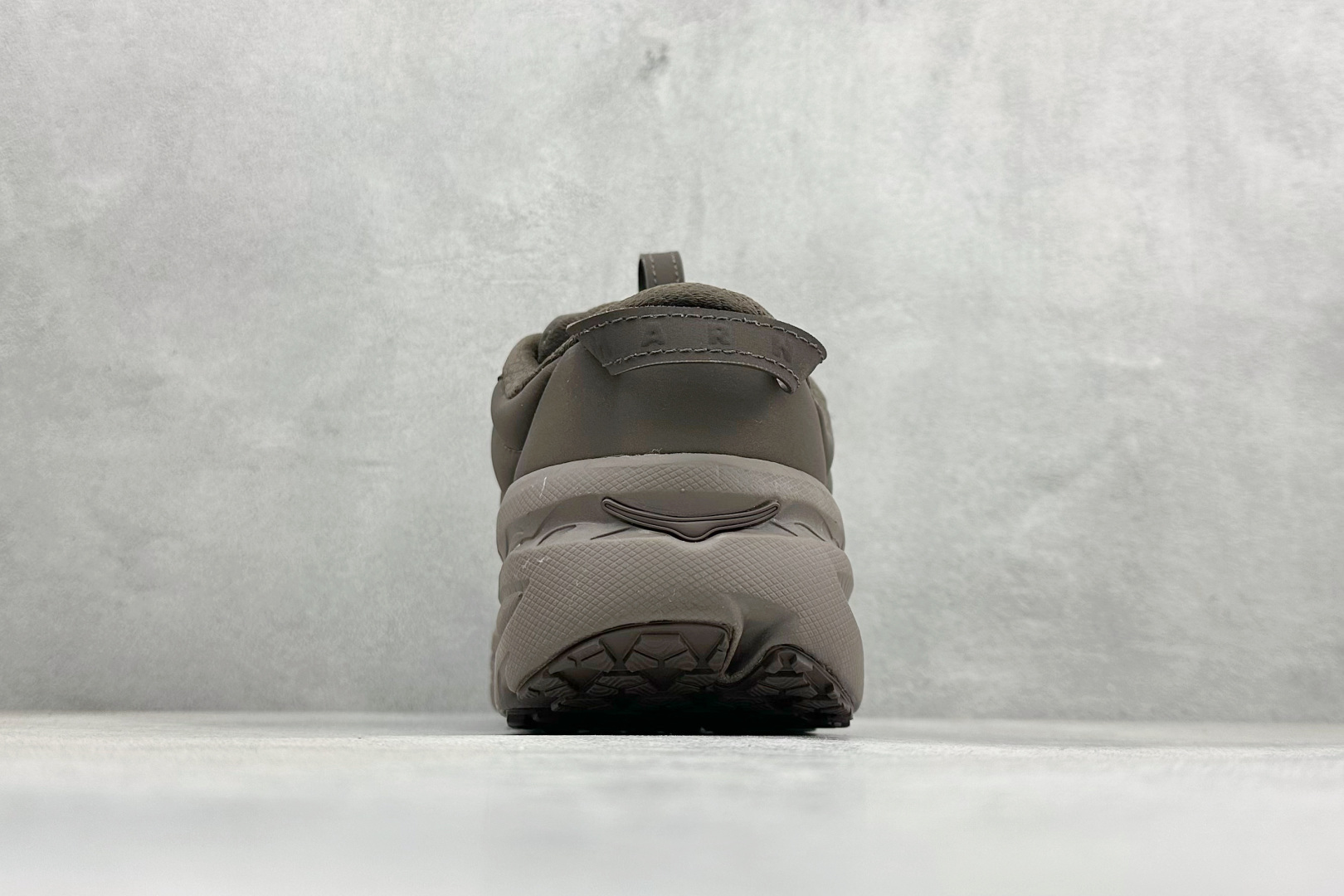 MARNI x Hoka One One Bondi B3LS 棕色 跨界联名低帮户外越野面包跑步鞋 1170631-BRKN