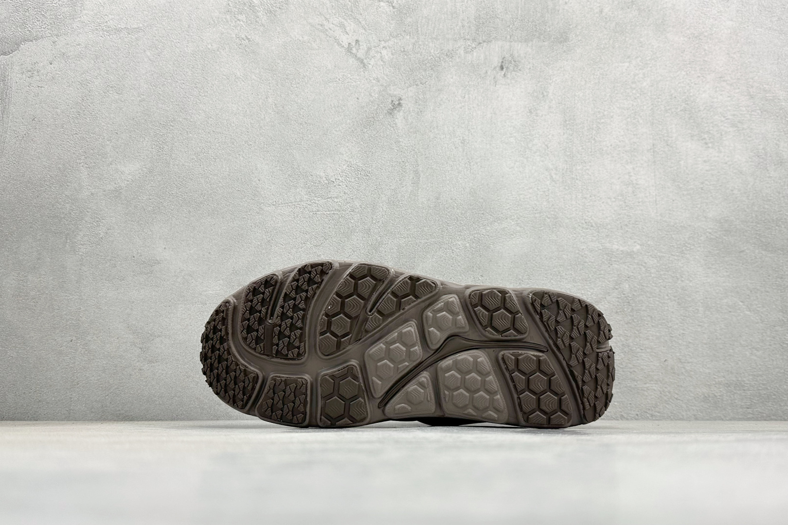 MARNI x Hoka One One Bondi B3LS 棕色 跨界联名低帮户外越野面包跑步鞋 1170631-BRKN