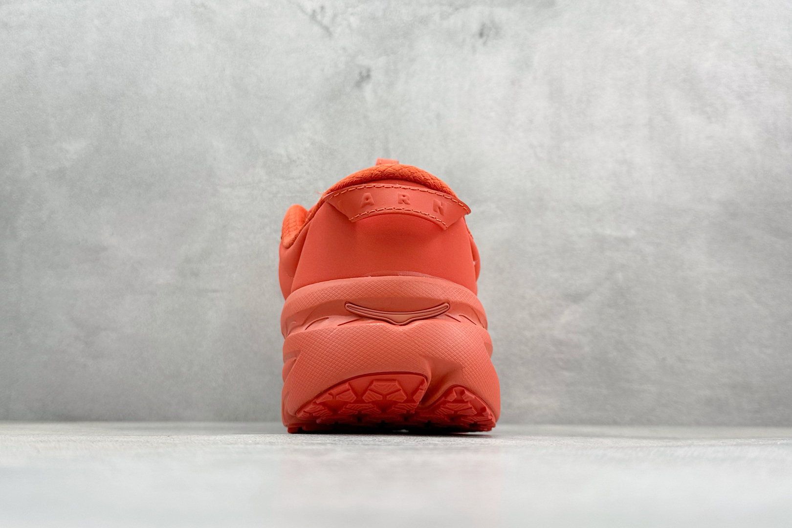 MARNI x Hoka One One Bondi B3LS 红色 跨界联名低帮户外越野面包跑步鞋 1170631-PNCN