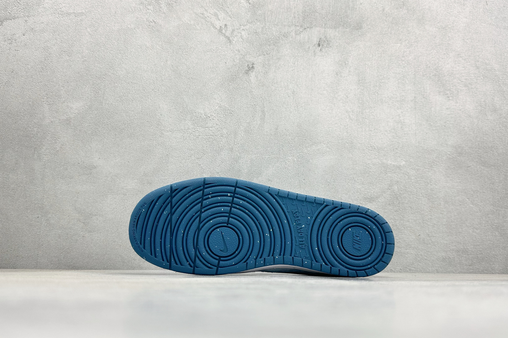 GX平台订单 NK Court Borough Low 小空军低帮百搭透气休闲运动板鞋货号: IM716