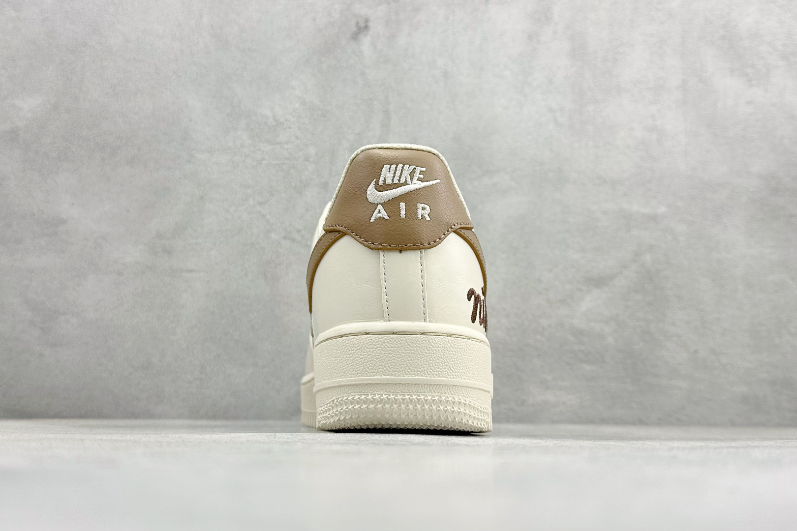 SC版Nike Air Force 1'07 Low 奶咖白棕三小勾 空军一号低帮休闲板鞋 NH0601-584