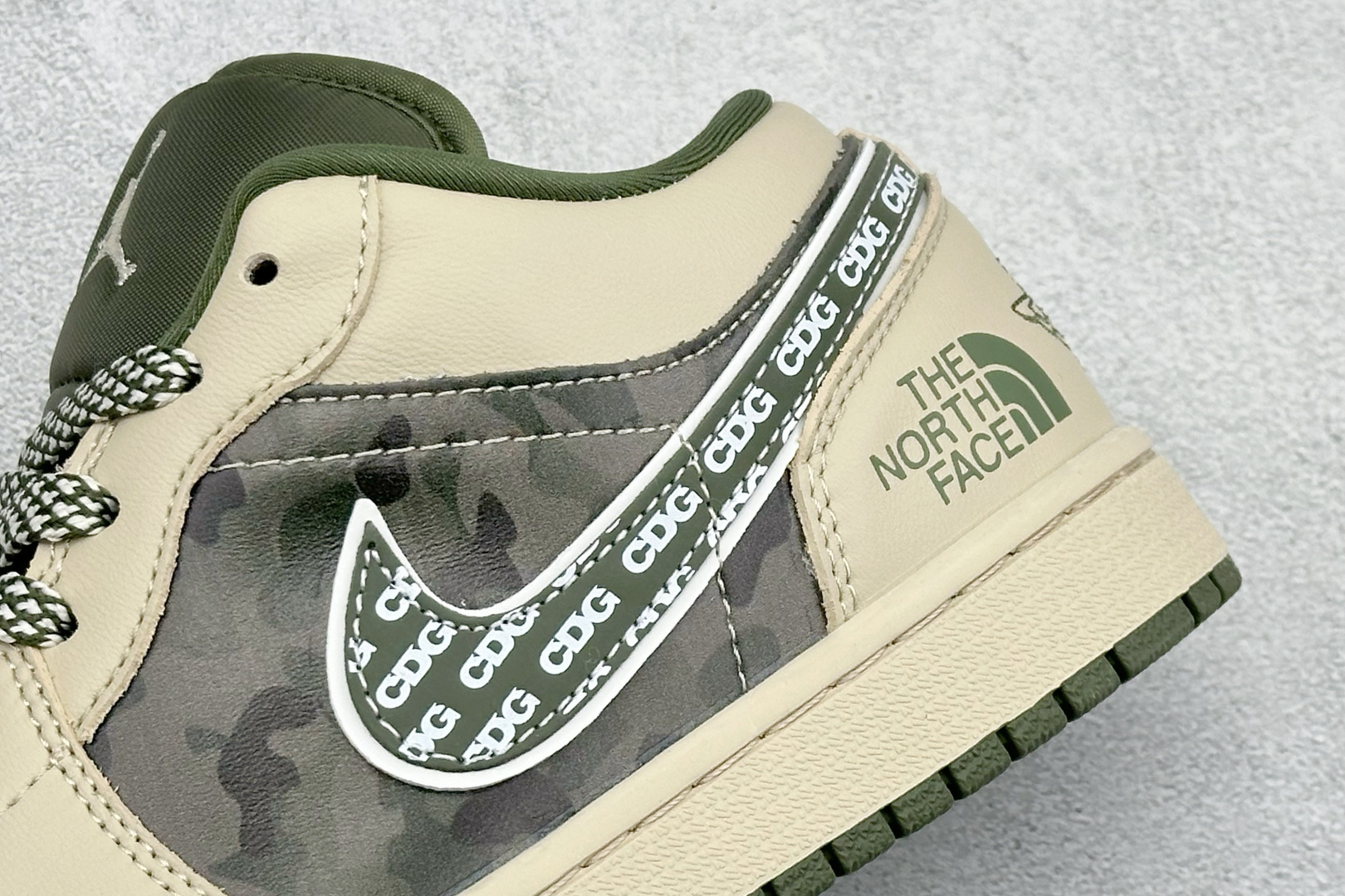 XC版Air Jordan 1 Low x 北面 x CDG 联名 野性与潮流的碰撞 QG1988-017