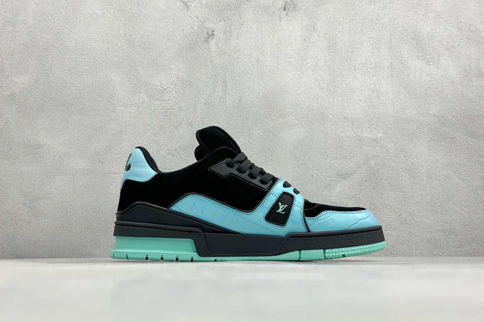 YS纯原LOUIS VUITTTrainer 牛皮革 鳄鱼皮 系带平跟 低帮 板鞋 男款 蓝黑色