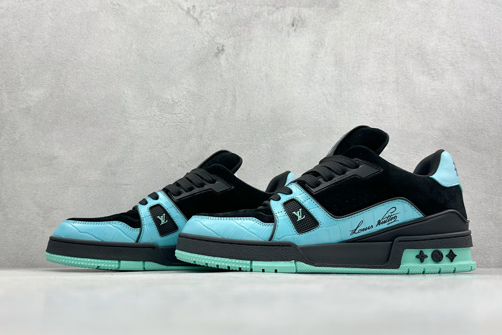 YS纯原LOUIS VUITTTrainer 牛皮革 鳄鱼皮 系带平跟 低帮 板鞋 男款 蓝黑色