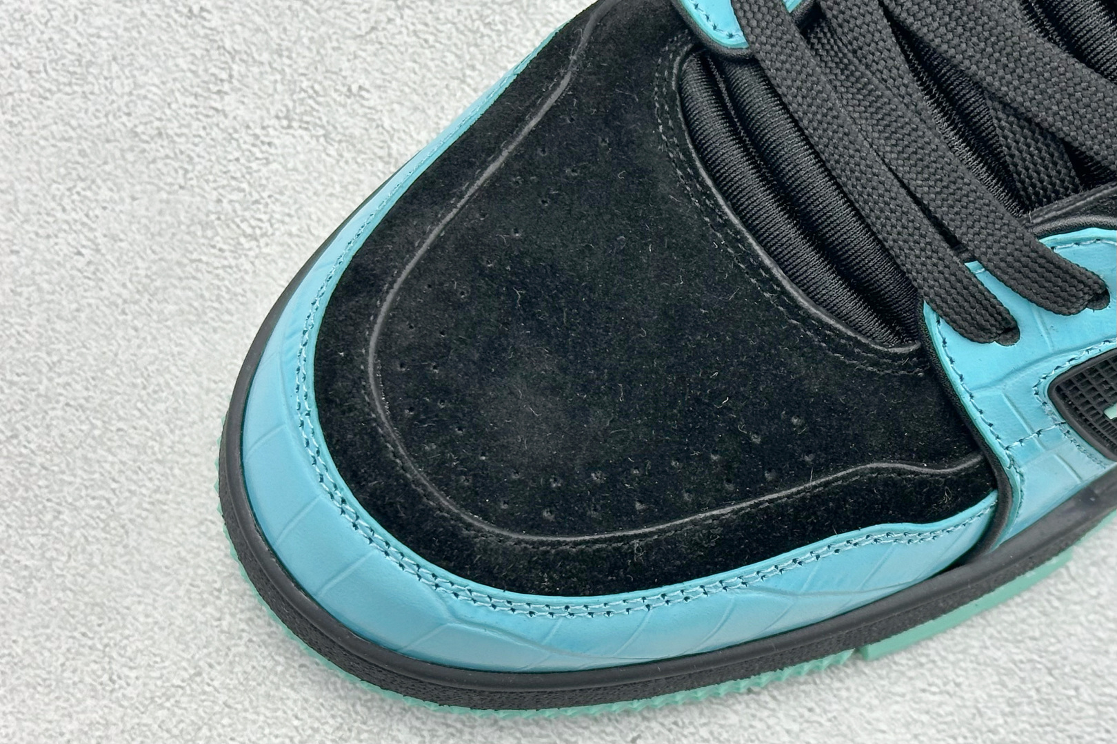 YS纯原LOUIS VUITTTrainer 牛皮革 鳄鱼皮 系带平跟 低帮 板鞋 男款 蓝黑色