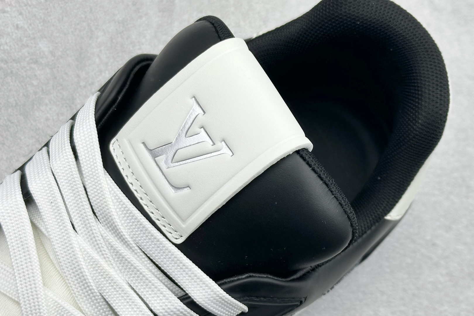 YS纯原LOUIS VUITTTrainer 织物牛皮革 提花拼接 低帮 板鞋 男款 黑色