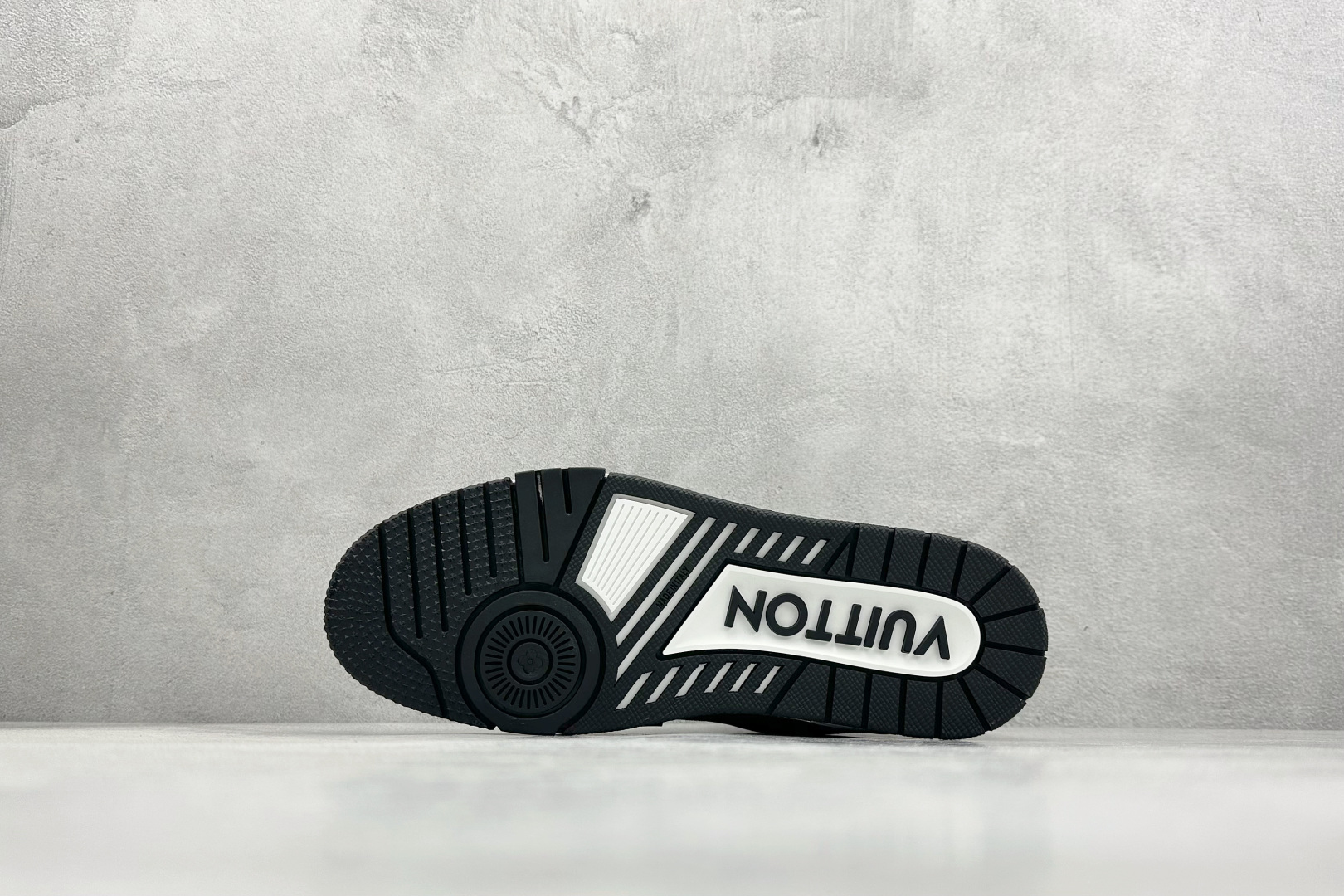 YS纯原LOUIS VUITTTrainer 织物牛皮革 提花拼接 低帮 板鞋 男款 黑色