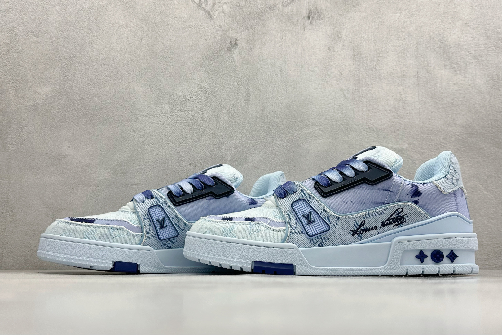 YS纯原LOUIS VUITTTrainer 圆头拼接系带 板鞋 男款 牛仔蓝色