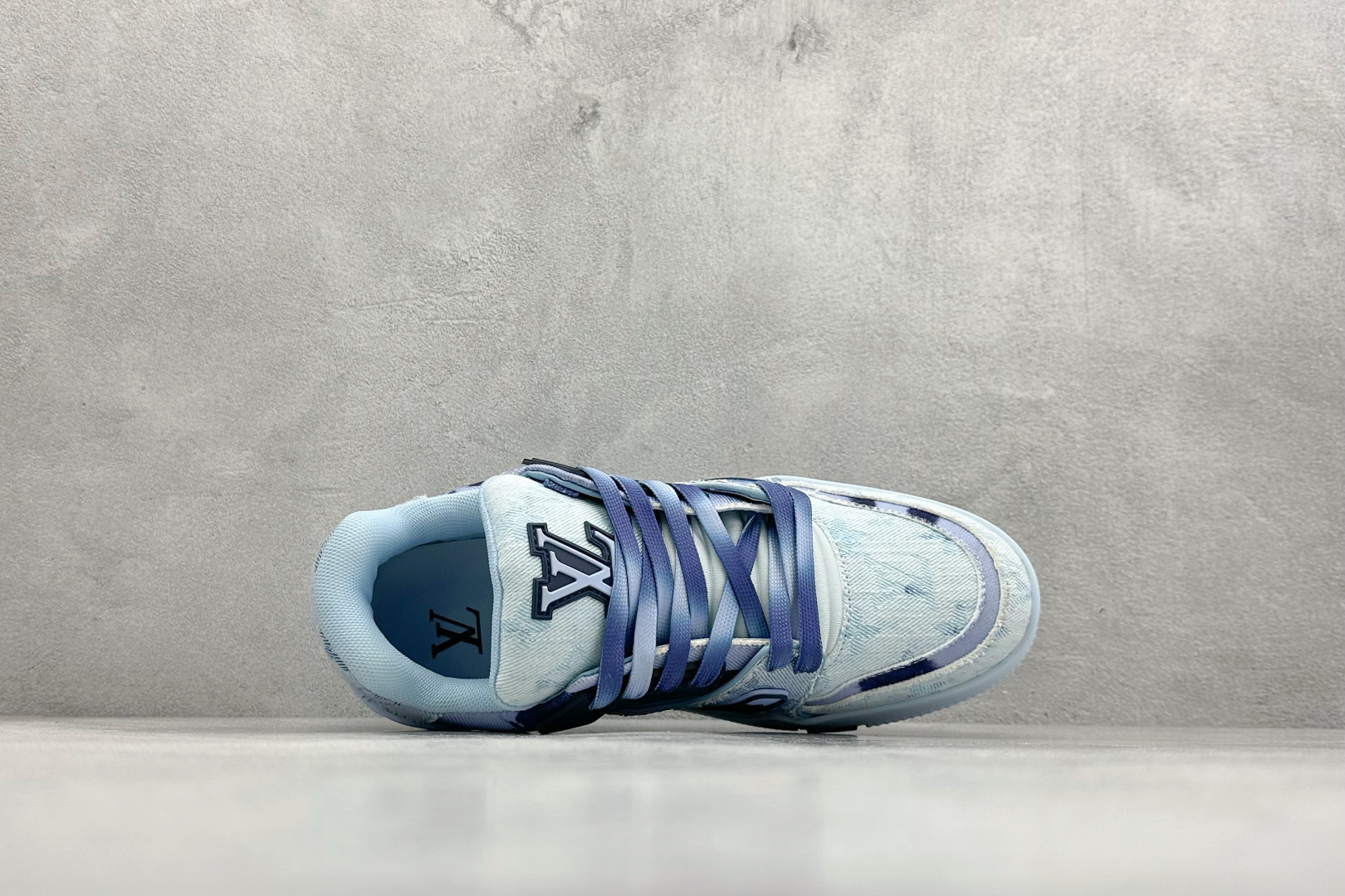 YS纯原LOUIS VUITTTrainer 圆头拼接系带 板鞋 男款 牛仔蓝色