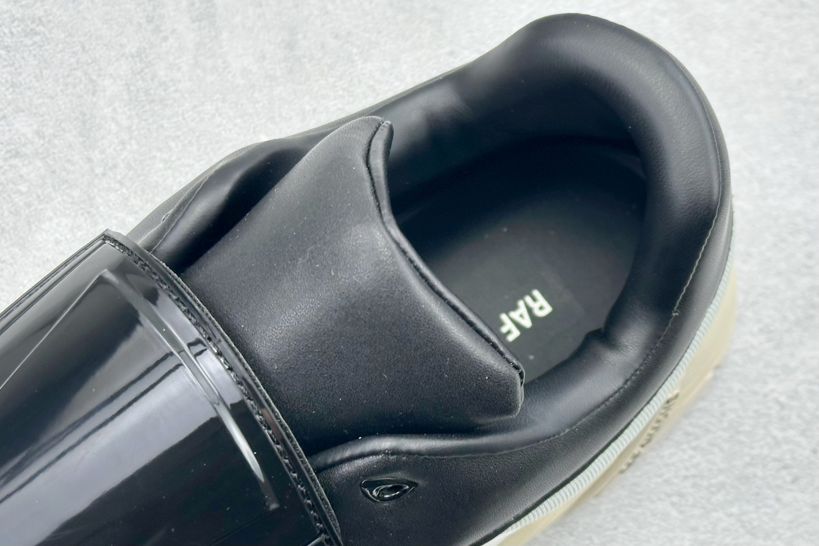 Raf Simons Antei 舒适百搭低帮生活休闲鞋 Black White Cream HR740009L