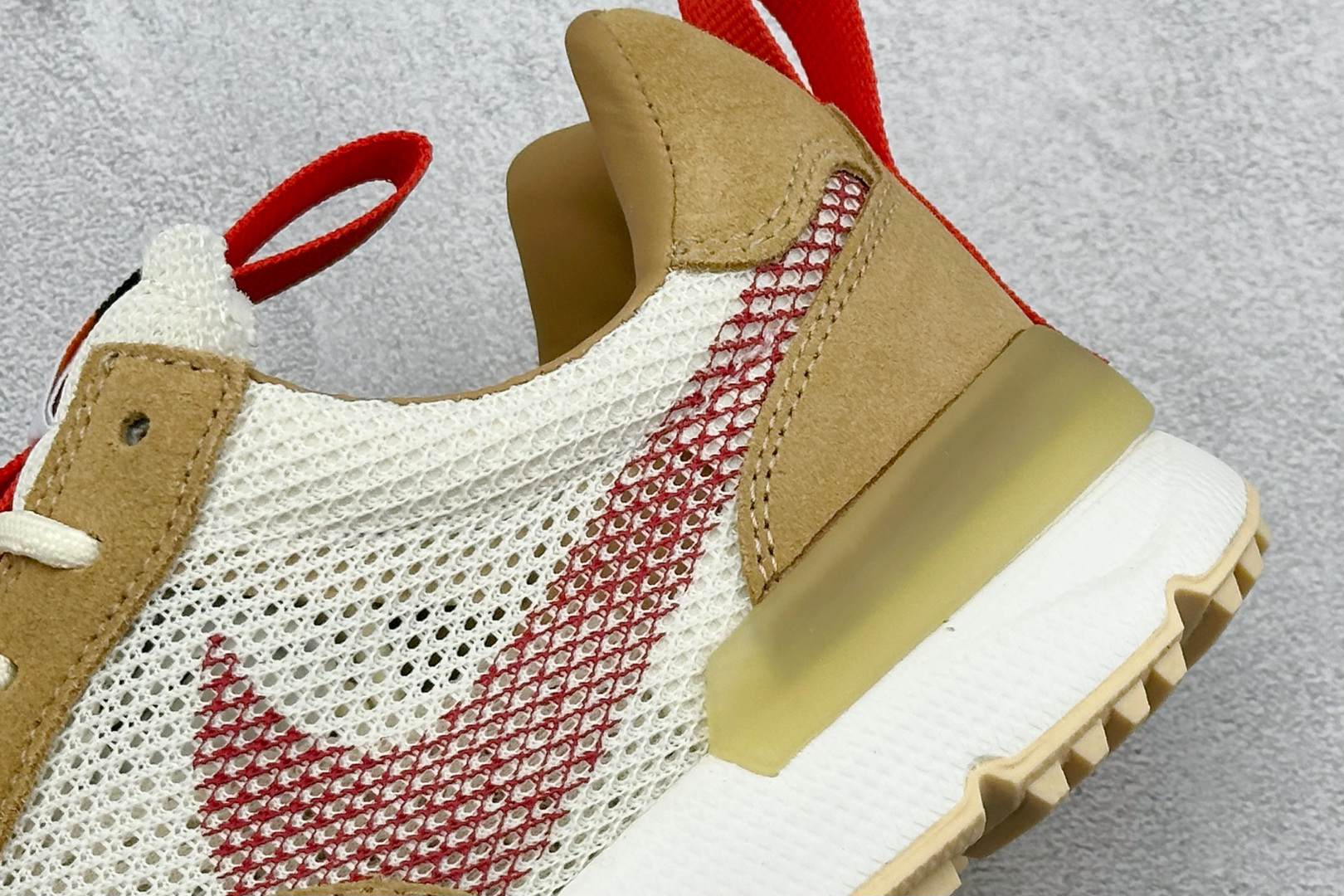 Tom Sachs x NK Craft Mars Yard 2.0 联名宇航员神游太空百搭休闲运动透气慢跑鞋 复古做旧黄红勾 IF2885-100