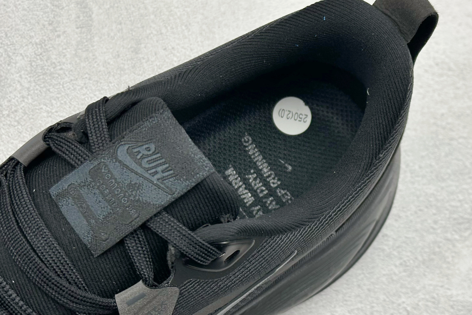 RS版Nike Air Zoom Vomero 18 GTX 缓震休闲跑鞋 HQ7001-001