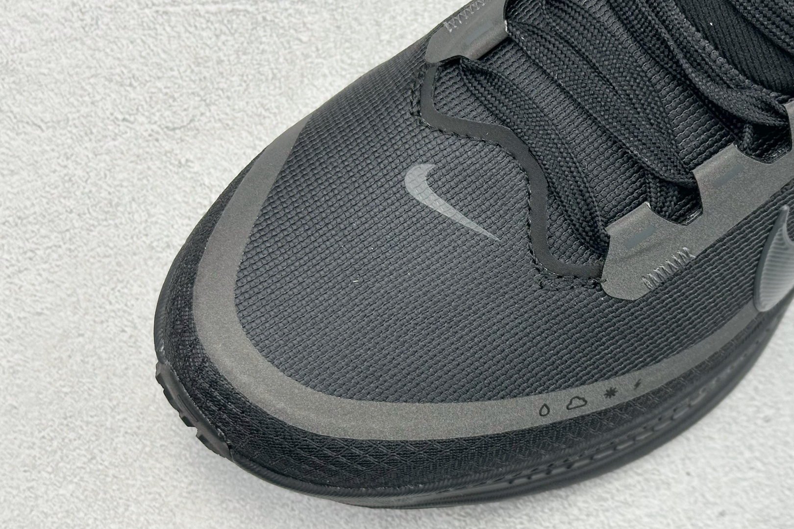 RS版Nike Air Zoom Vomero 18 GTX 缓震休闲跑鞋 HQ7001-001