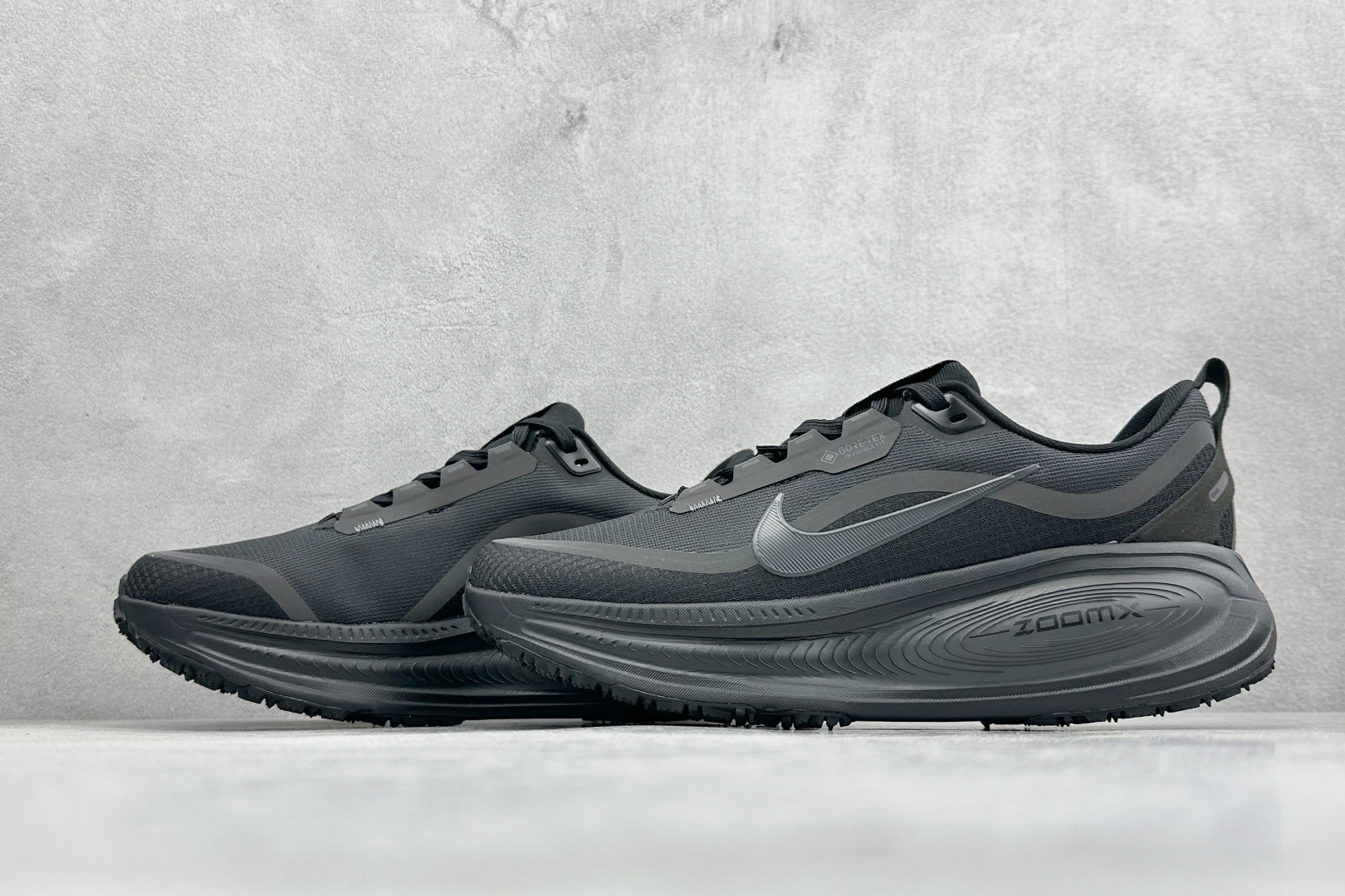 RS版Nike Air Zoom Vomero 18 GTX 缓震休闲跑鞋 HQ7001-001