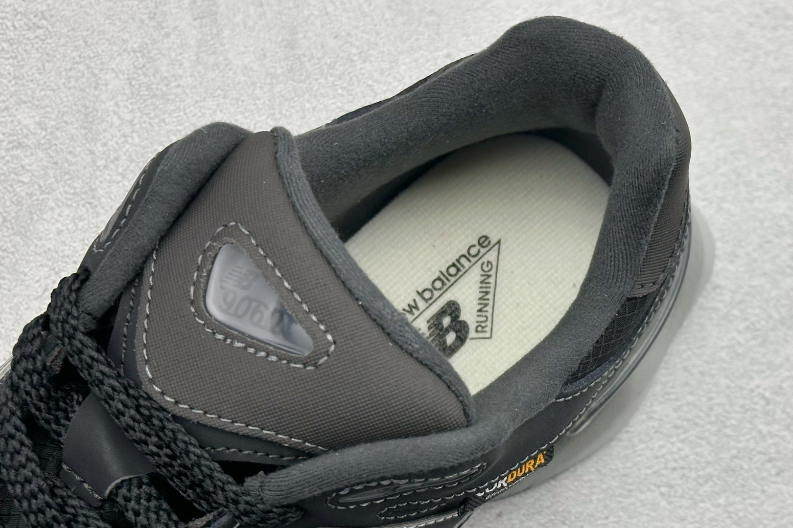 New Balance NB9060系列 复古休闲运动慢跑鞋 U9060ORA-莆田鞋,莆田鞋货源,高仿鞋,高仿鞋货源,安福档口,莆田高仿鞋,莆田鞋批发,高仿鞋批发,莆田高仿运动鞋,高仿运动鞋,莆田运动鞋 New Balance NB9060系列 复古休闲运动慢跑鞋 U9060ORA