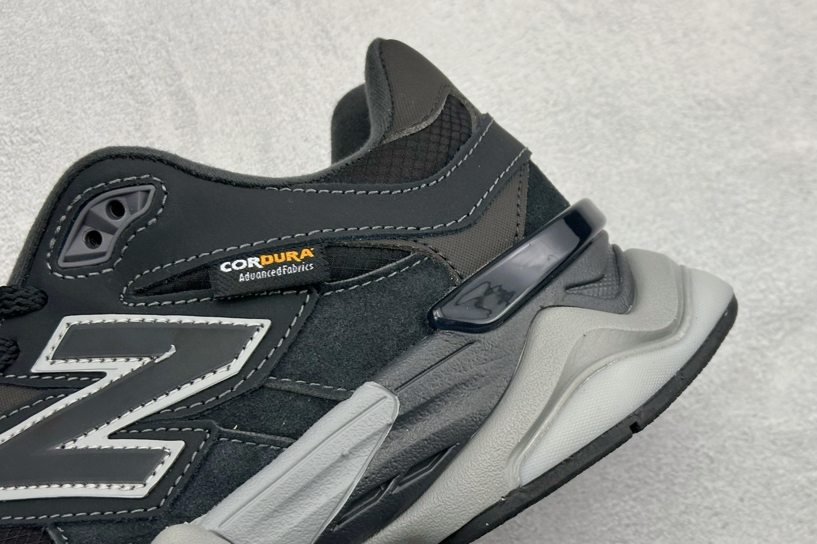 New Balance NB9060系列 复古休闲运动慢跑鞋 U9060ORA-莆田鞋,莆田鞋货源,高仿鞋,高仿鞋货源,安福档口,莆田高仿鞋,莆田鞋批发,高仿鞋批发,莆田高仿运动鞋,高仿运动鞋,莆田运动鞋 New Balance NB9060系列 复古休闲运动慢跑鞋 U9060ORA